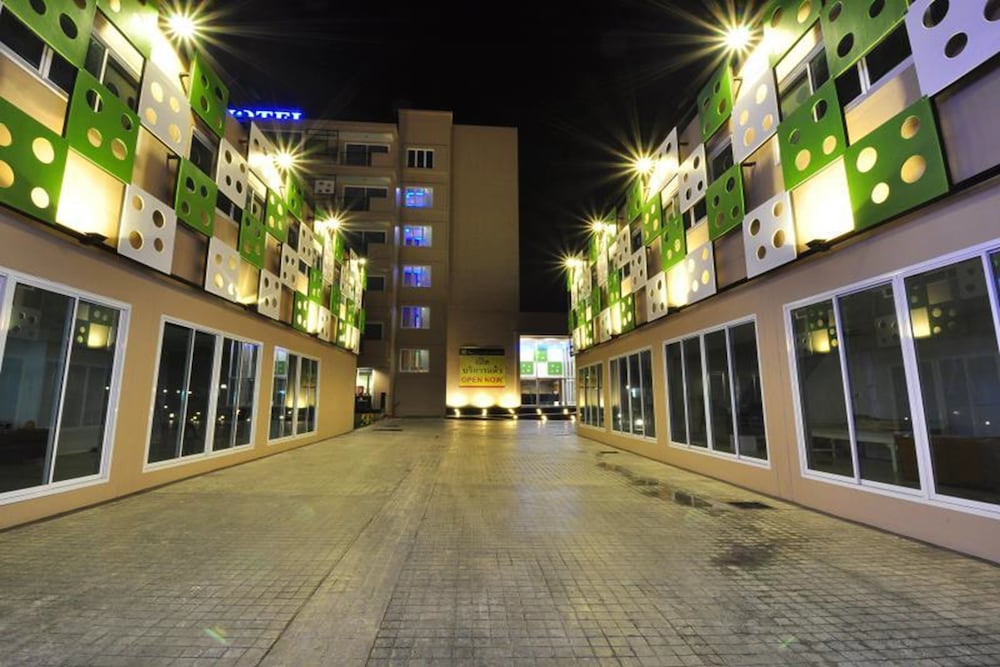Tanzeno Hotel 14/15