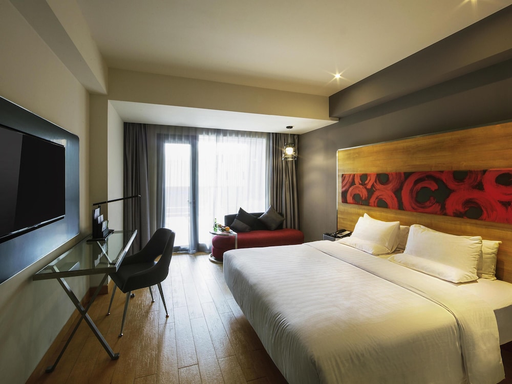 DELUXE, DOUBLE BED, BALCONY