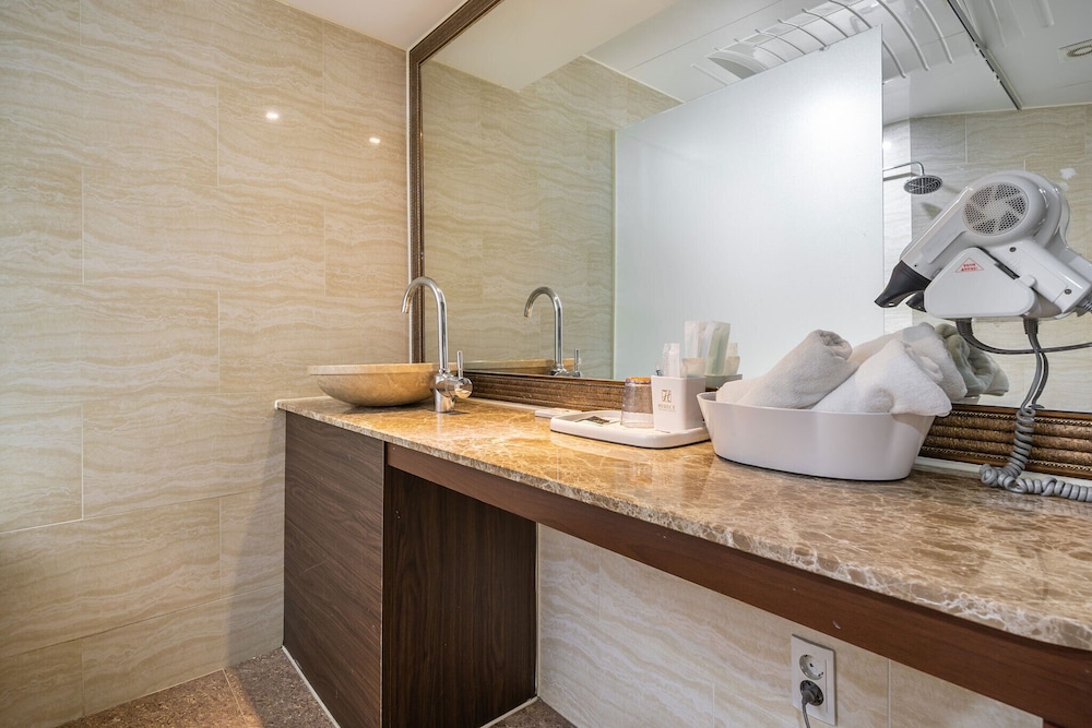 Seowon Tourist Hotel 20/20