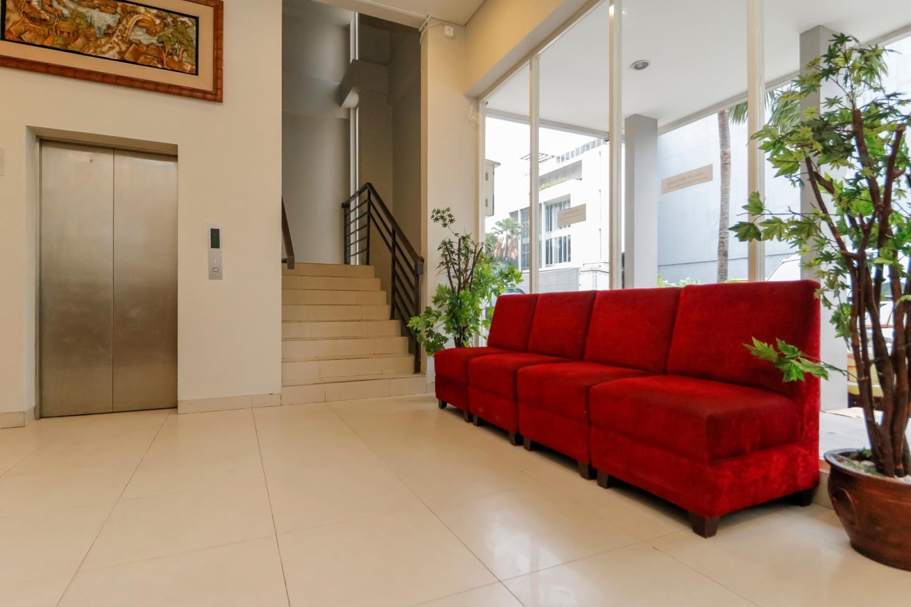 Reddoorz Plus Kapuk Business Park 27/33