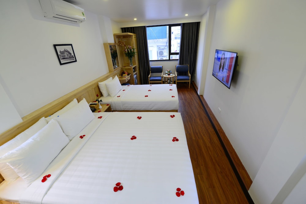 Blue Hanoi Inn Luxury Hotel 34/44