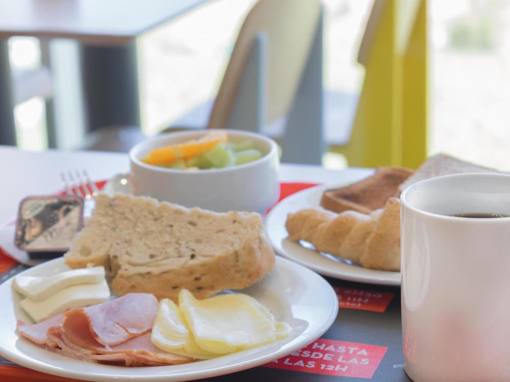 Ibis Calama 27/50