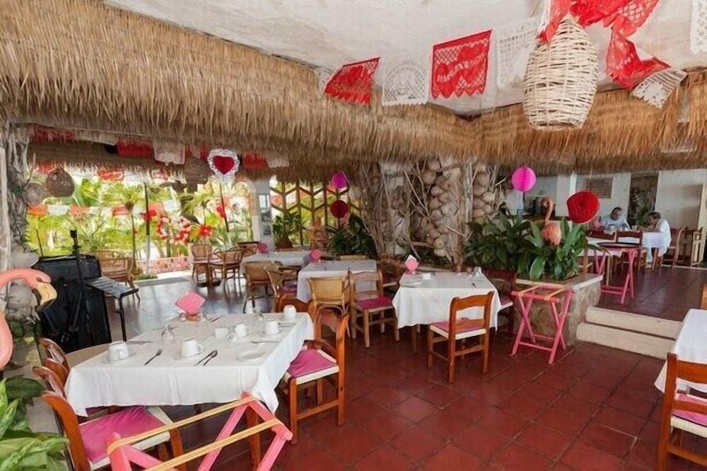 Los Flamingos Hotel 28/47