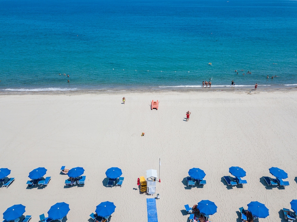 Le Dune Beach Club 30/45