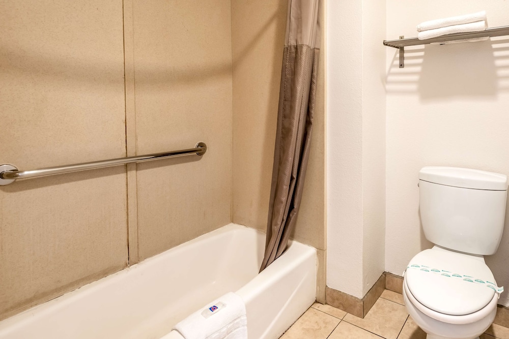 Motel6 Gardena, CA - South 25/25