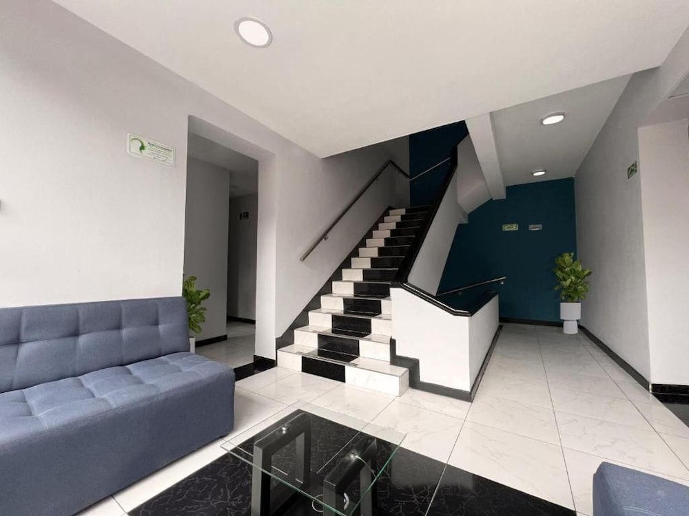 Ayenda 1077 Bogota Hills 41/52
