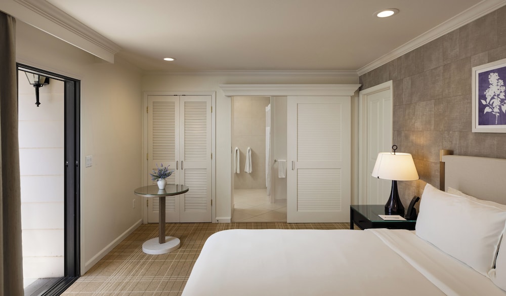 1 Bedroom, Premium, Suite, Mansion, King Bed, Sofa, Accessible