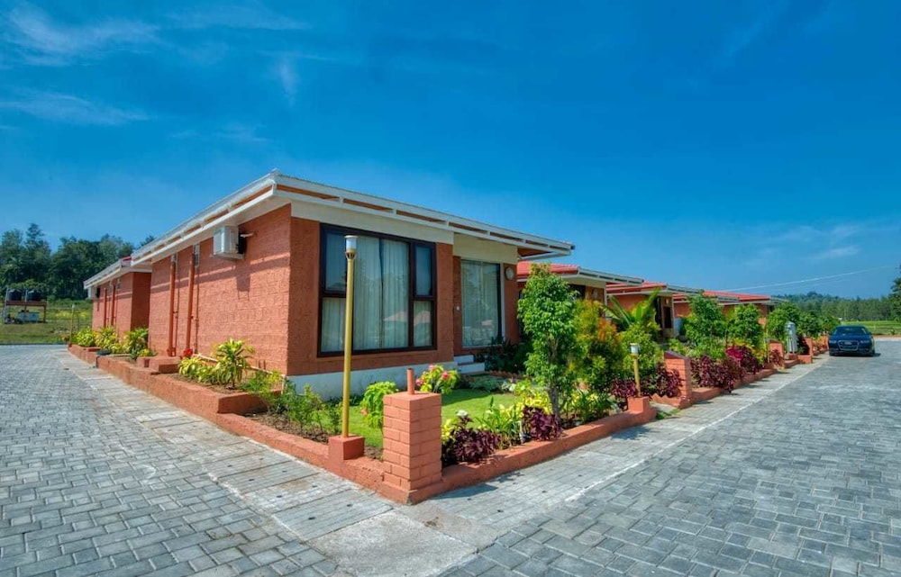 Sixth Element Luxury Resort 10/50