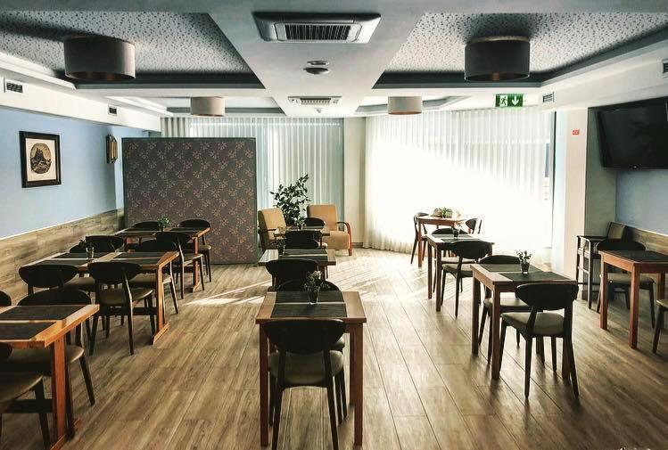 Hotel D. Dinis 36/50