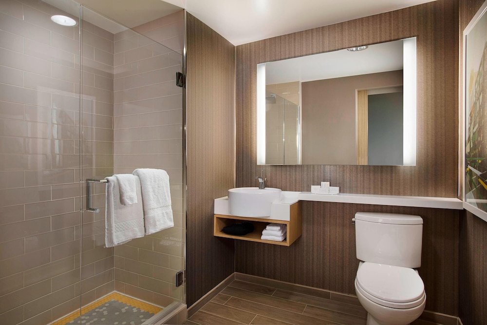 Courtyard by Marriott San Diego Gaslamp/Convention Center 8/37