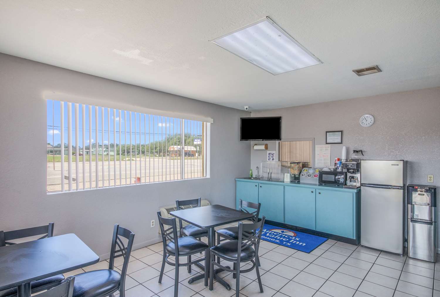 Americas Best Value Inn Giddings 23/37