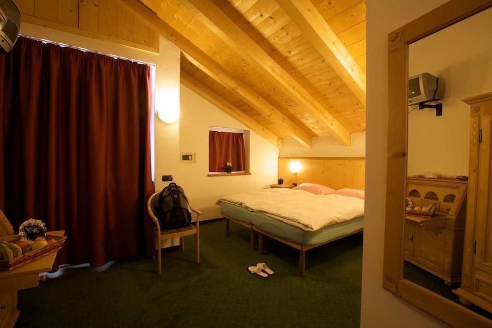 ALBERGO PANORAMA 10/30