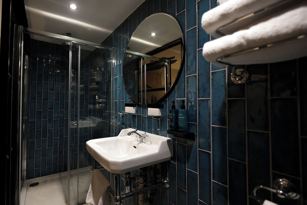 Riva Boutique Hotel 45/49