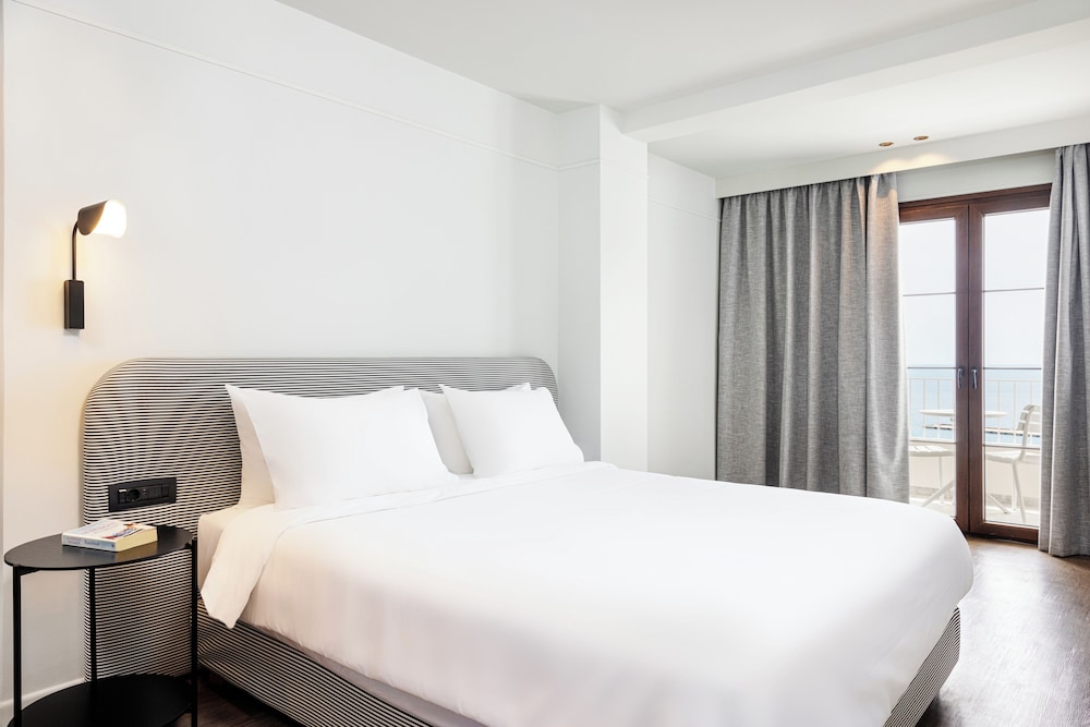 Lithos Hotel 14/46