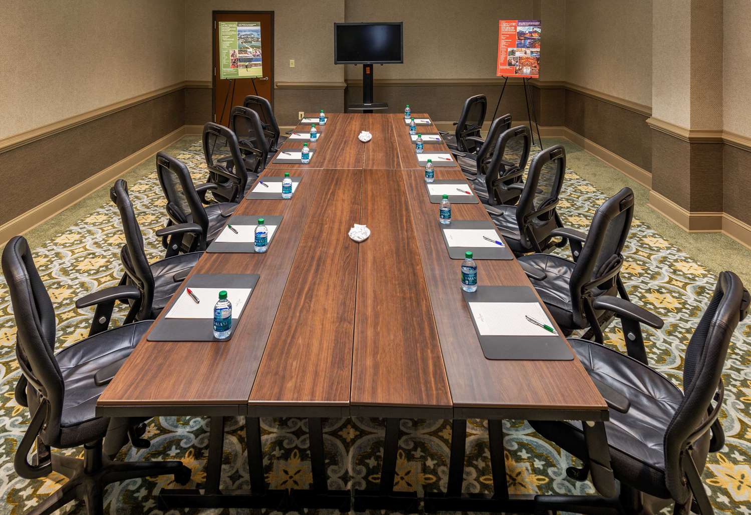 Lanier Islands Legacy Lodge 34/42