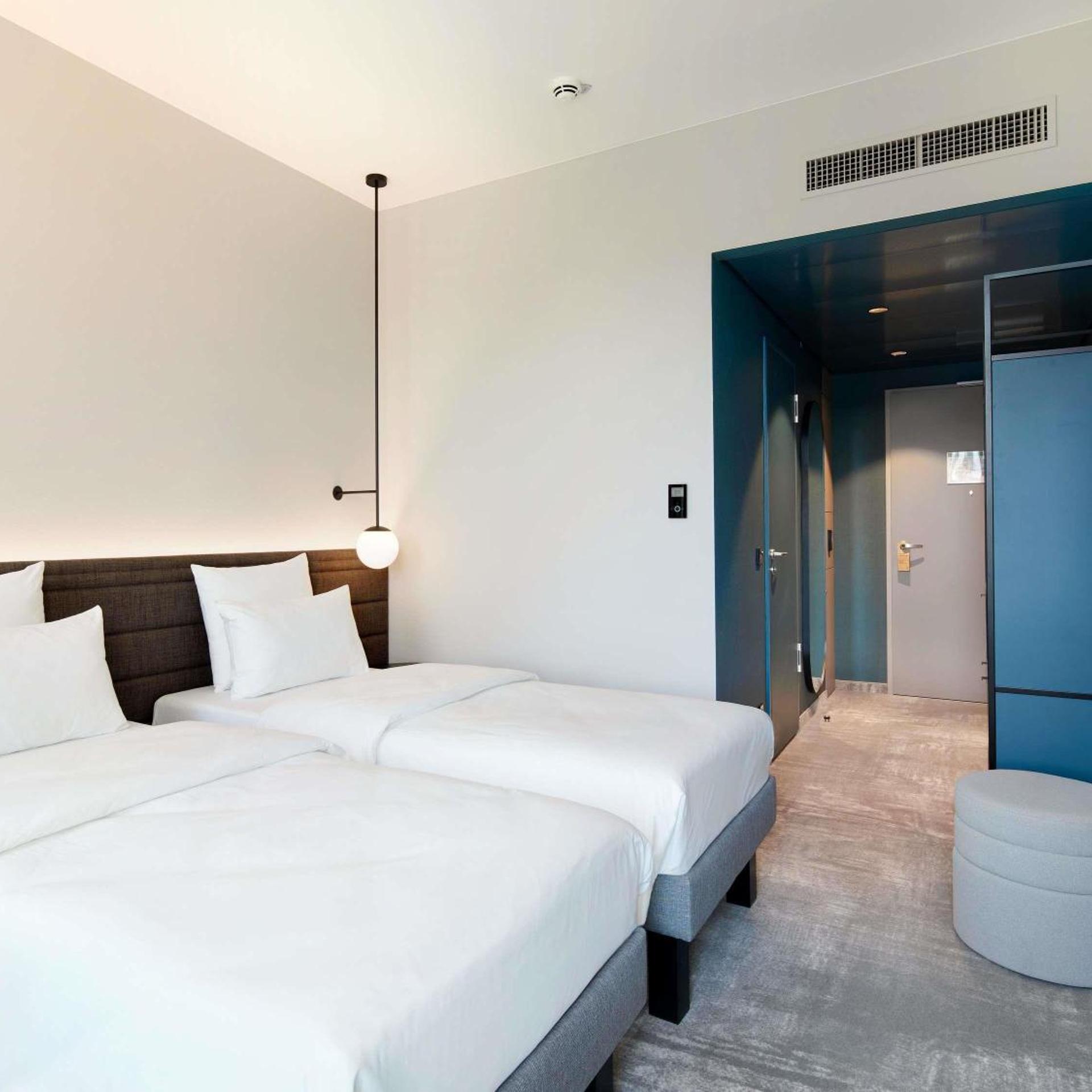 STANDARD, TWIN BEDS