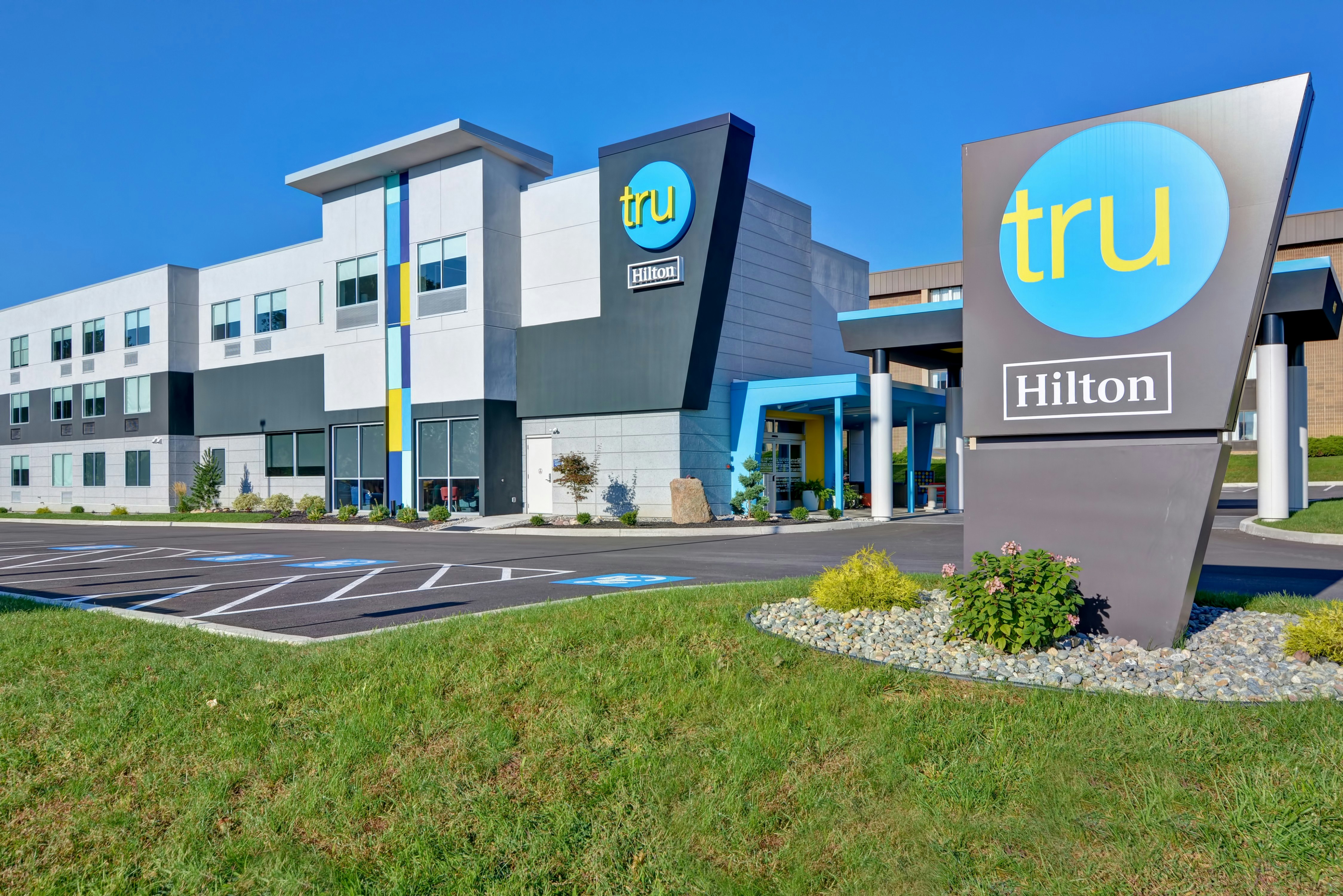 Tru by Hilton Syracuse North Airport Area 23/24