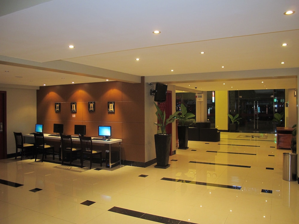 Lux Riverside Hotel & Apartment 5/99