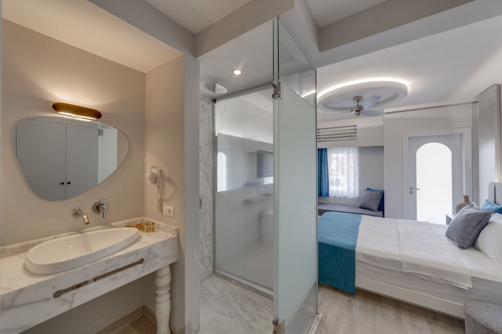 La Brezza Suite &amp; Hotel 19/63