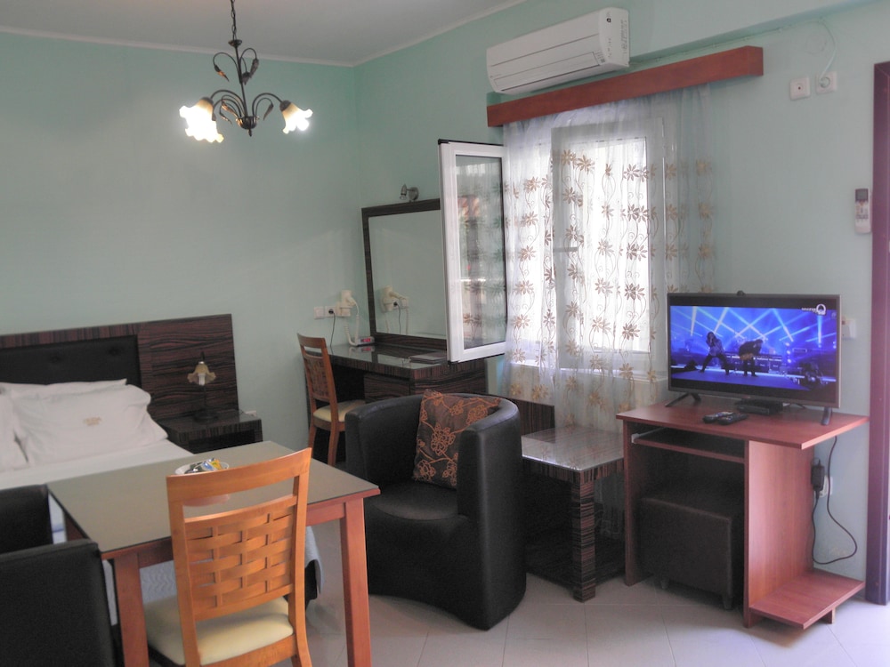 Irida Resort Suites 45/78