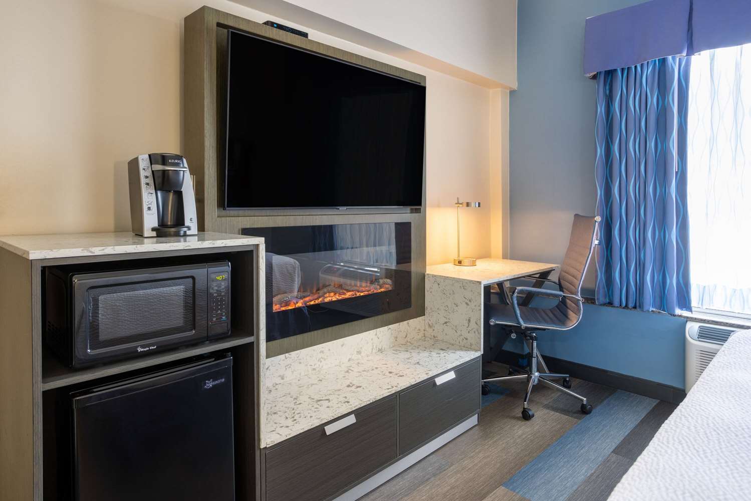 Days Hotel by Wyndham North Bergen /NYC 28/33