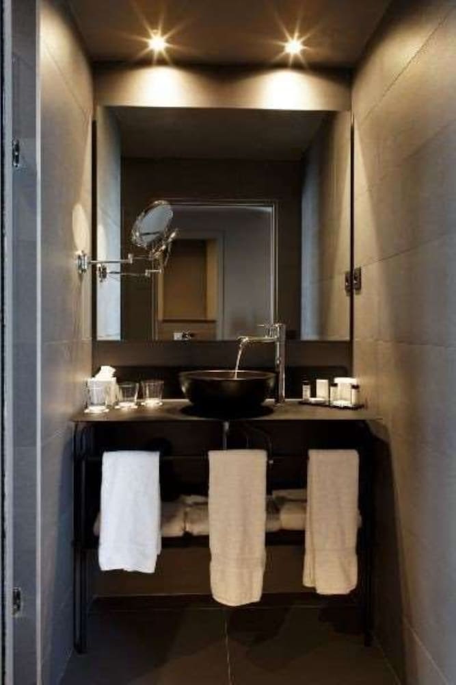 HOTEL SAINT MARCEL 42/50