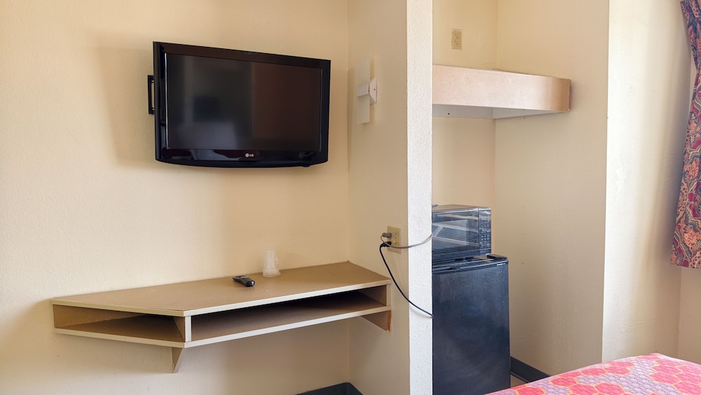 Classic Inn San Marcos, TX 40/60