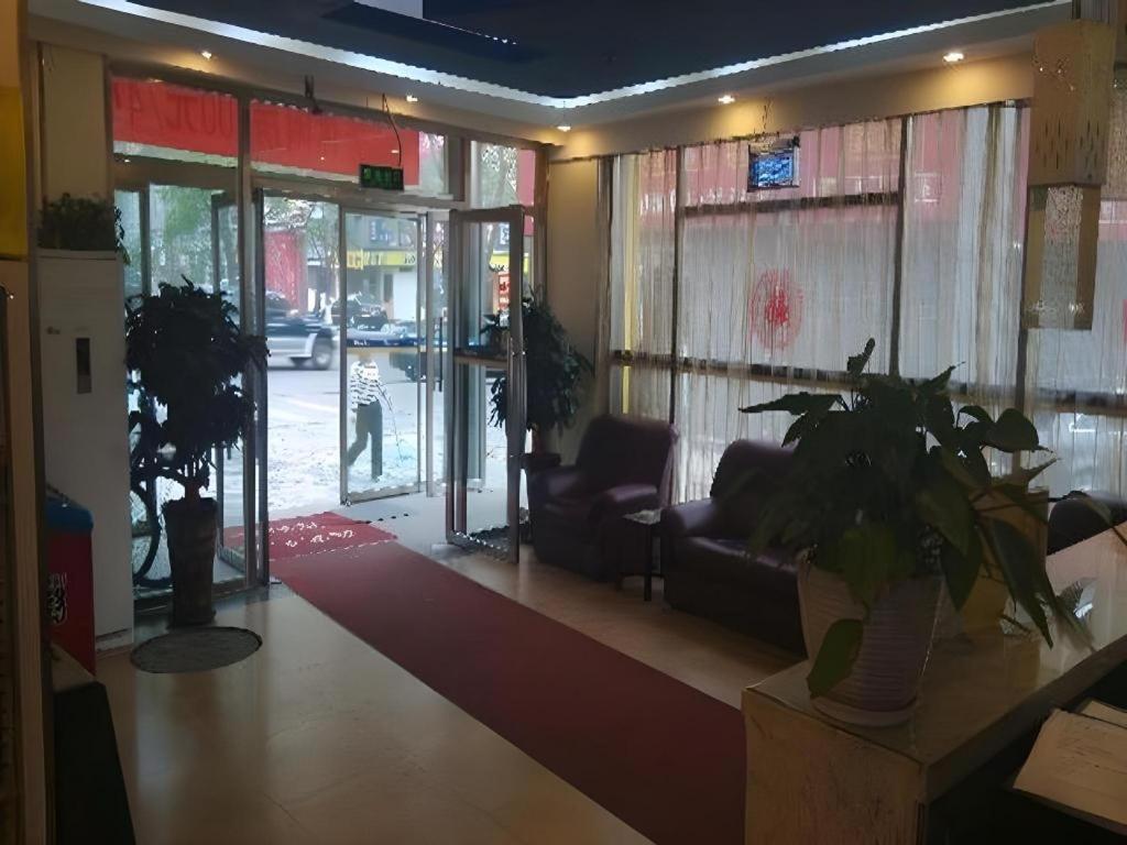 7 Days Inn (Beijing West Railway Station Maliandao) 35/48