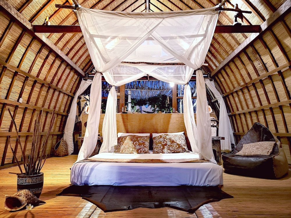 Coconut Garden Beach Resort 26/47