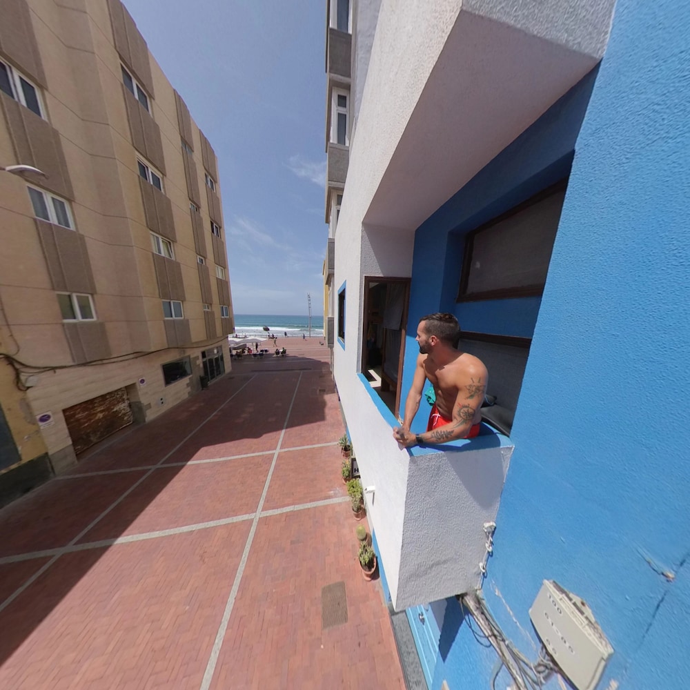 Avocado Surf Hostel 28/50