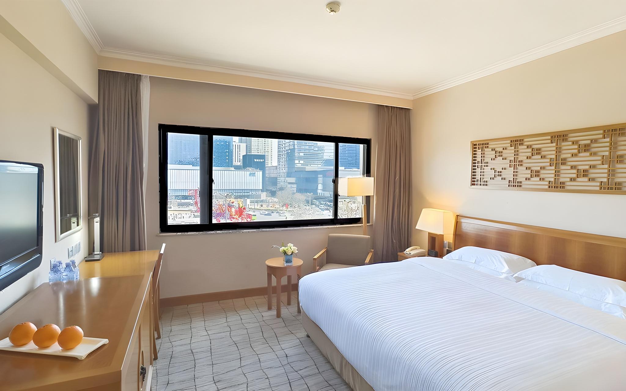 Deluxe, Queen Bed