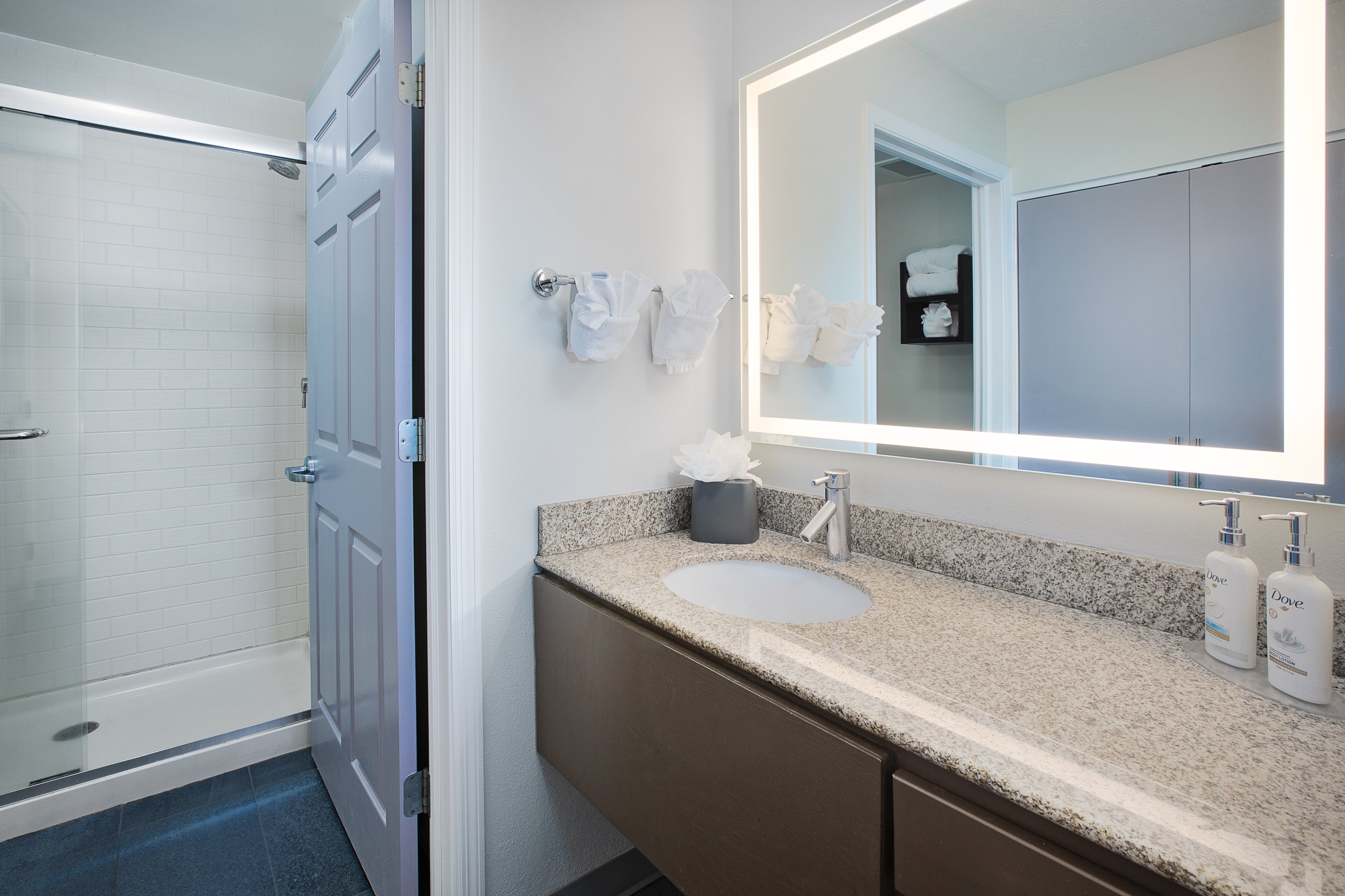 STAYBRIDGE SUITES LINCOLN NORTHEAST 55/59