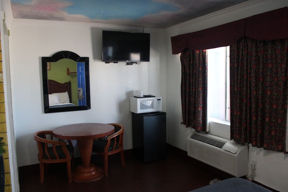 City Center Motel 44/68