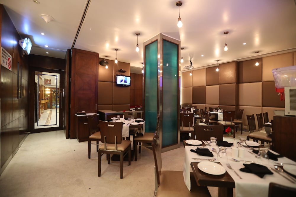 CITIZEN HOTEL 36/65
