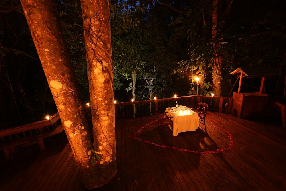 THE LODGE AT PICO BONITO 42/76