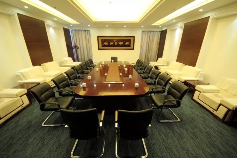 JUNYU GRAND HOTEL 29/33