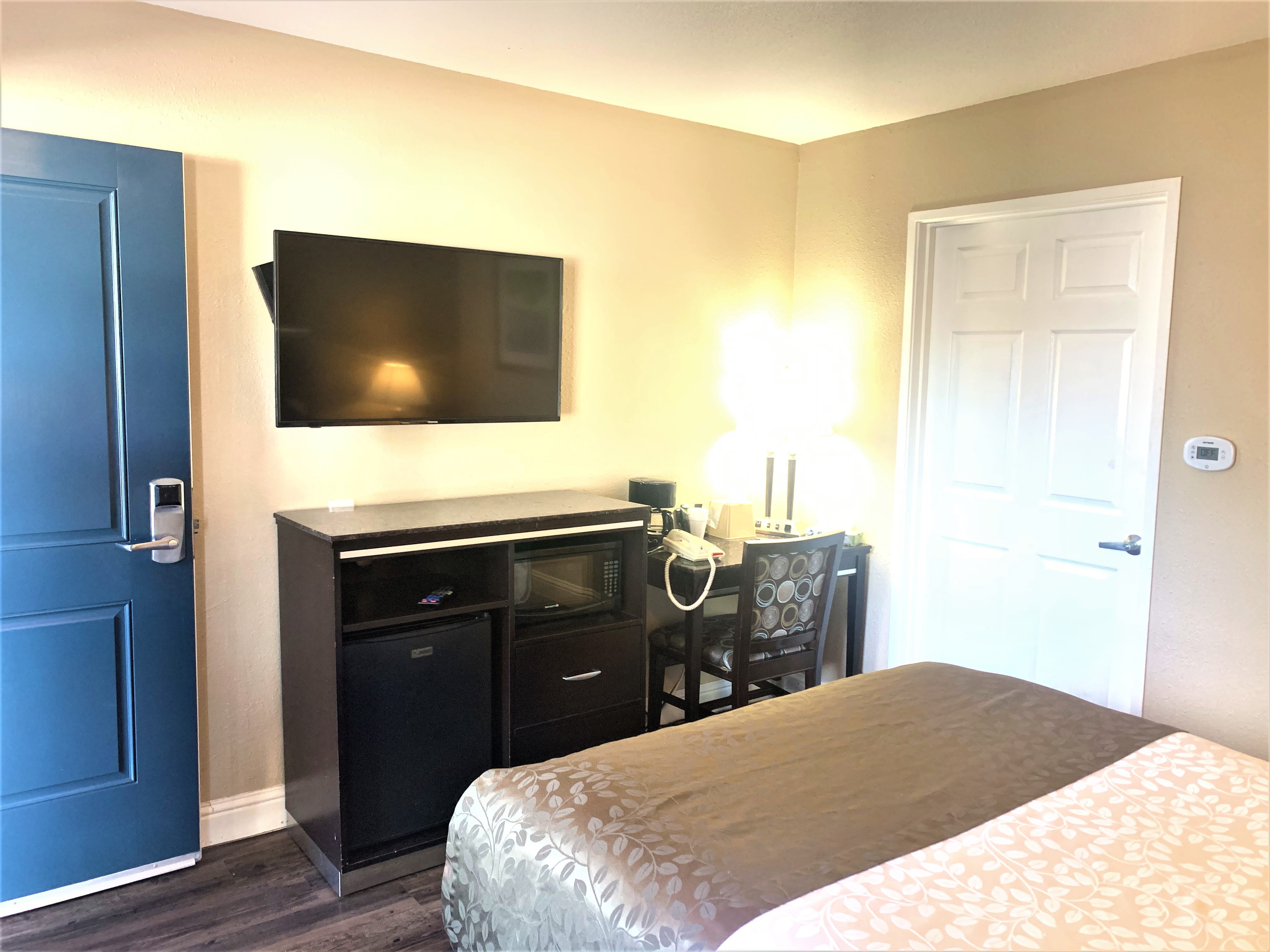 Executive Inn Hotel 15/35