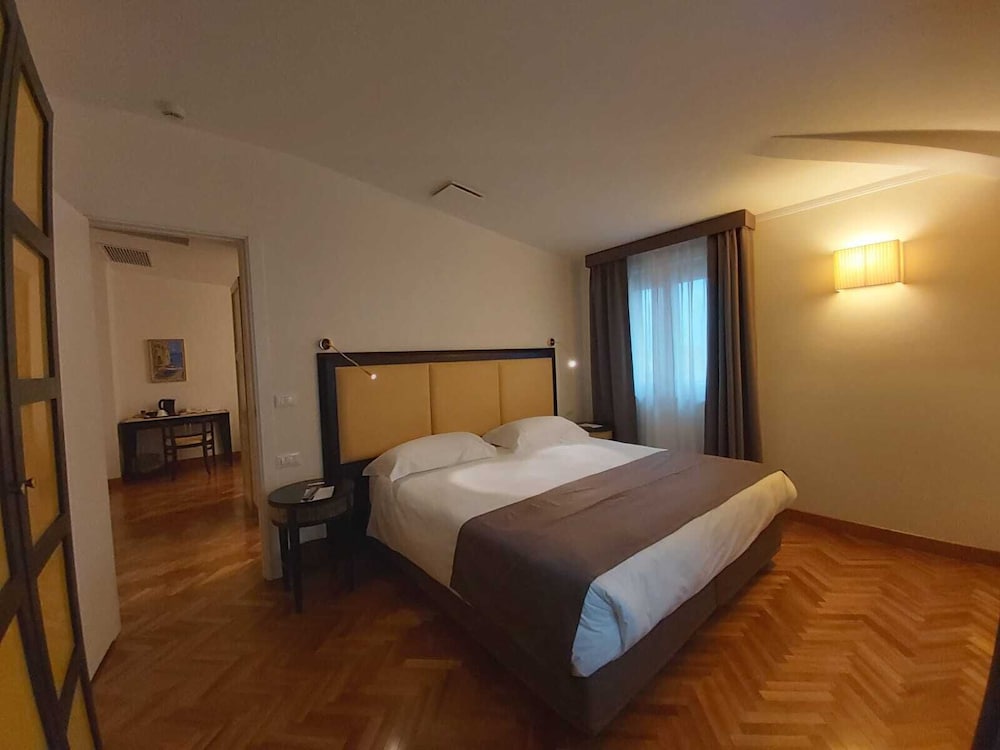 غرفة بسرير مزدوج، Torrione Hotel 3/4