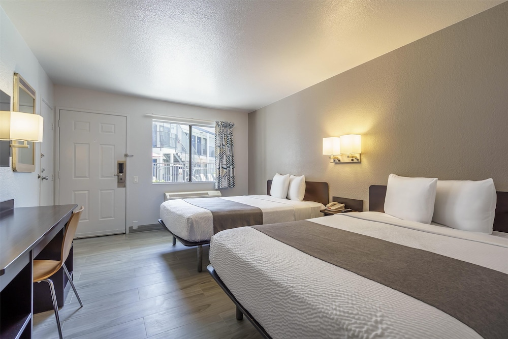 Motel6 Fremont, CA – North 28/58