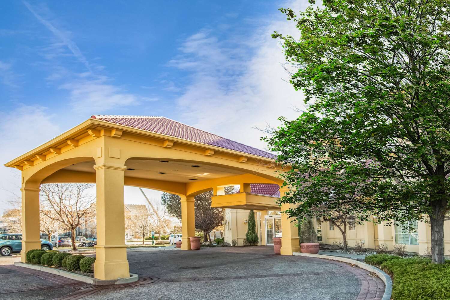 La Quinta Inn & Suites by Wyndham Colorado Springs South AP 6/33