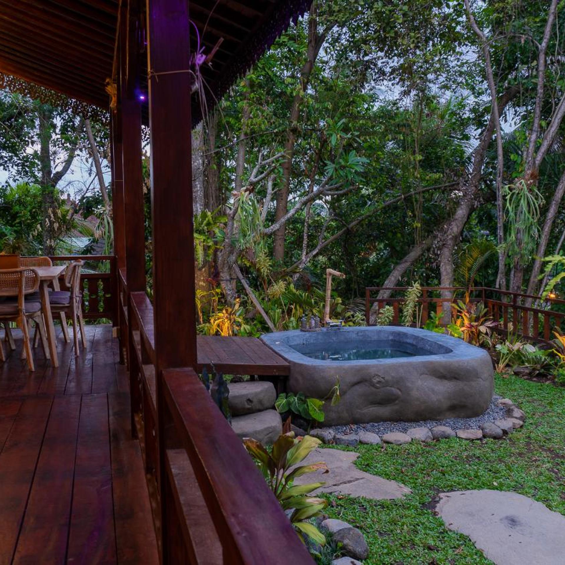 Homayoon Private Villa Ubud 40/50