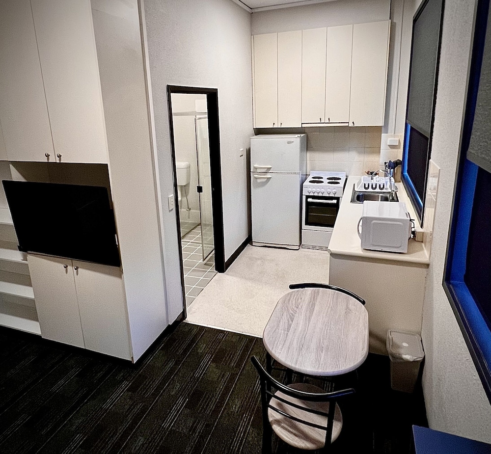 Canberra Accommodation Centre 51/63