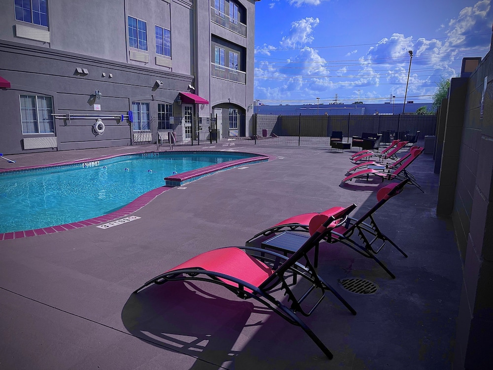 Sonesta Essential Hotel Houston-I-45 Spring 38/47