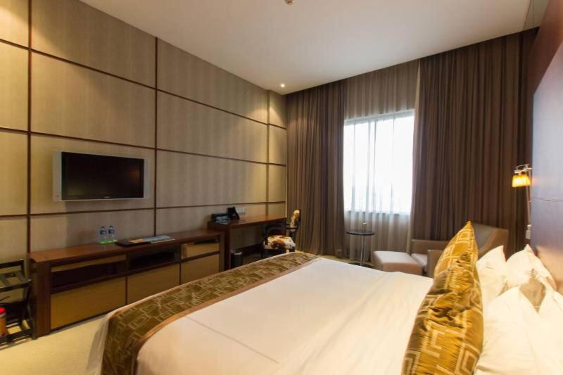 Hiyet Oriental Hotel Zhongshan 11/47