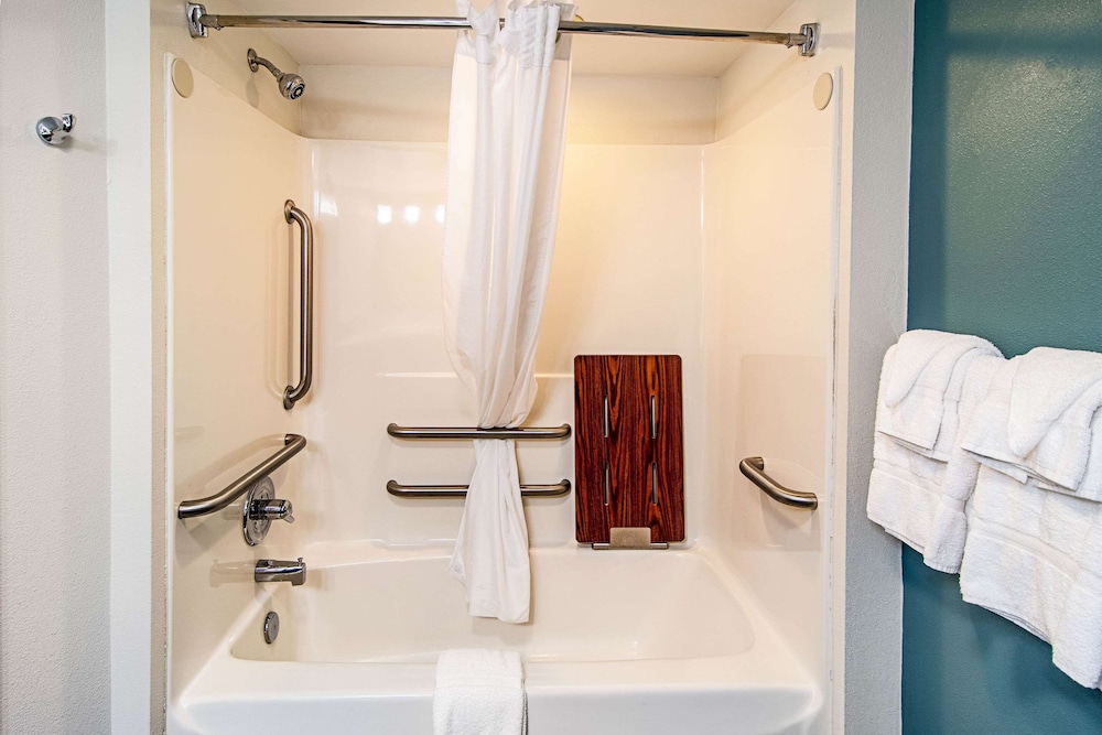 Sleep Inn & Suites Rehoboth Beach 16/46