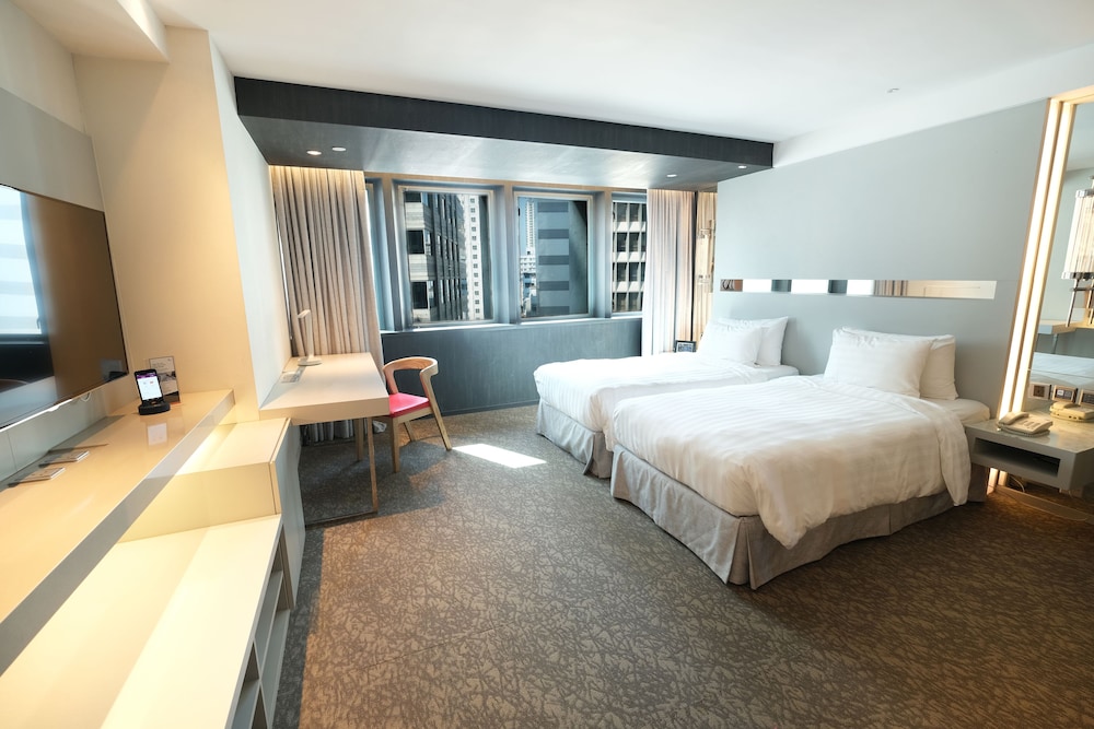 Nathan Hotel 31/72