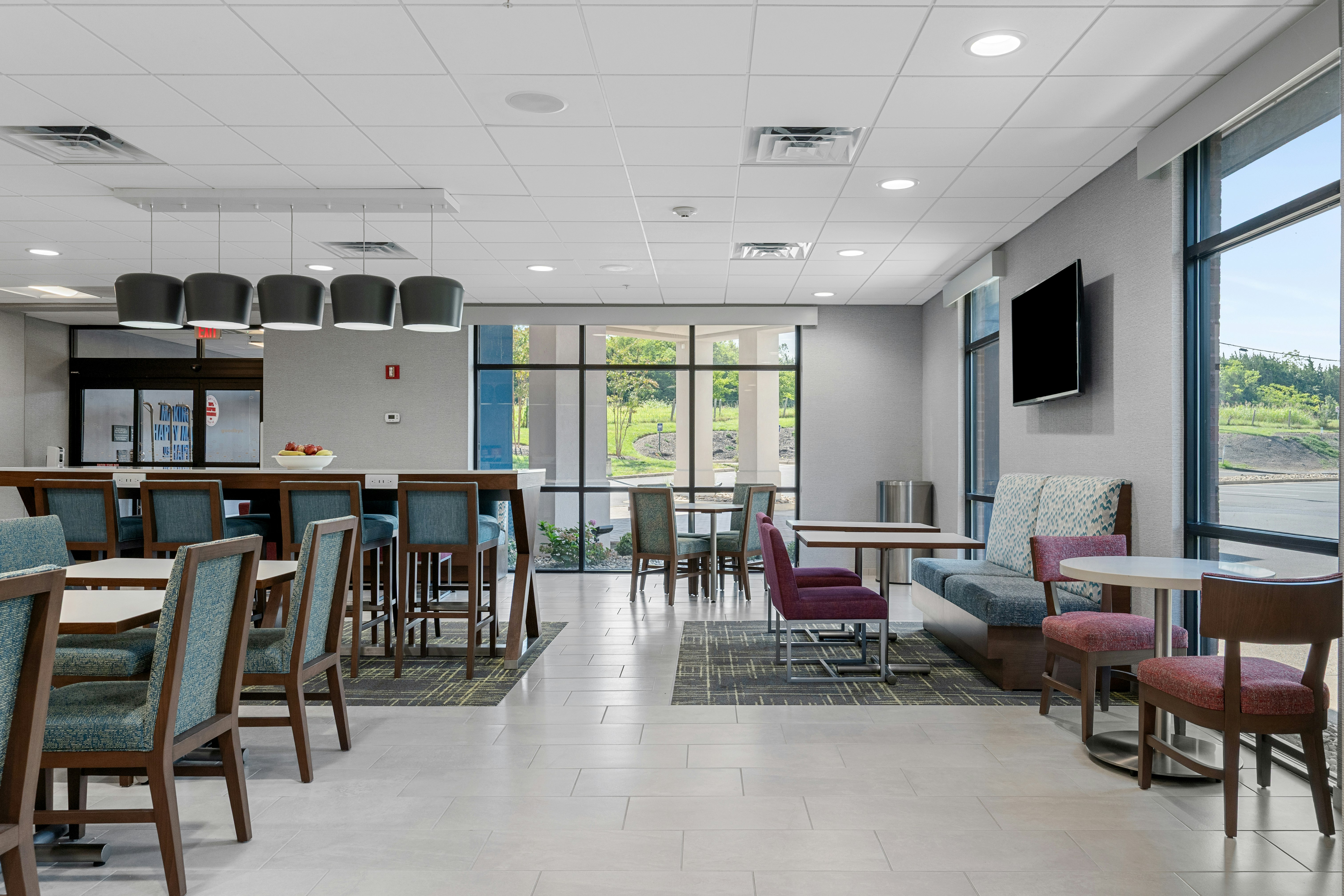 Hampton Inn Front Royal 32/39