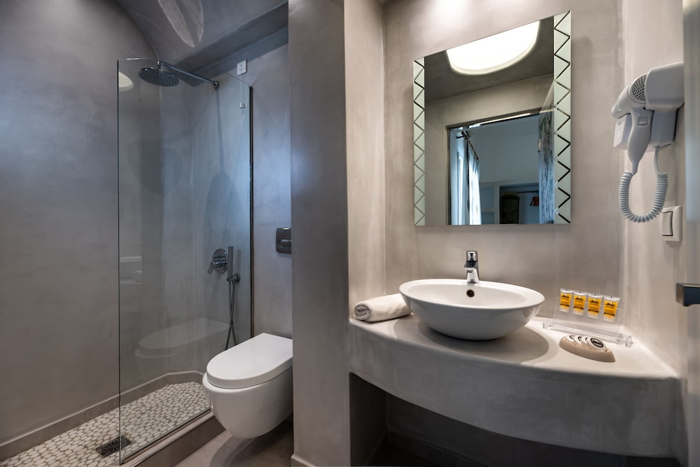 Stelios Place 42/50