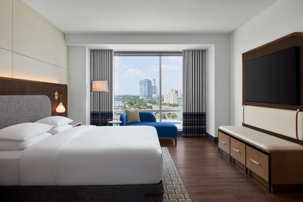 Hyatt Regency Tysons Corner Center 11/50