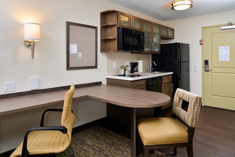 Candlewood Suites Lodi 14/43